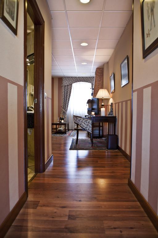 Hotel Dona Jimena Villarcayo Extérieur photo